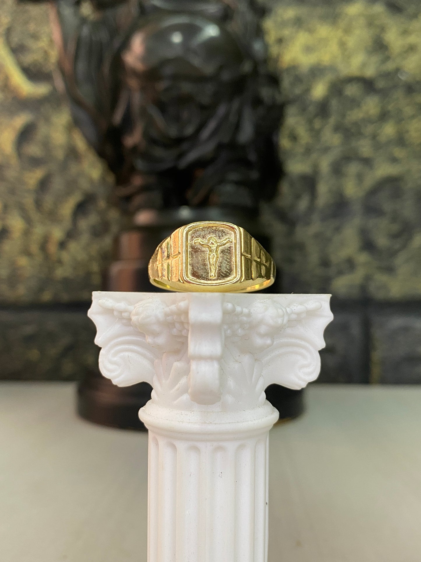 Anillo Crucifijo cuadrado Troquelado Talla 10,5