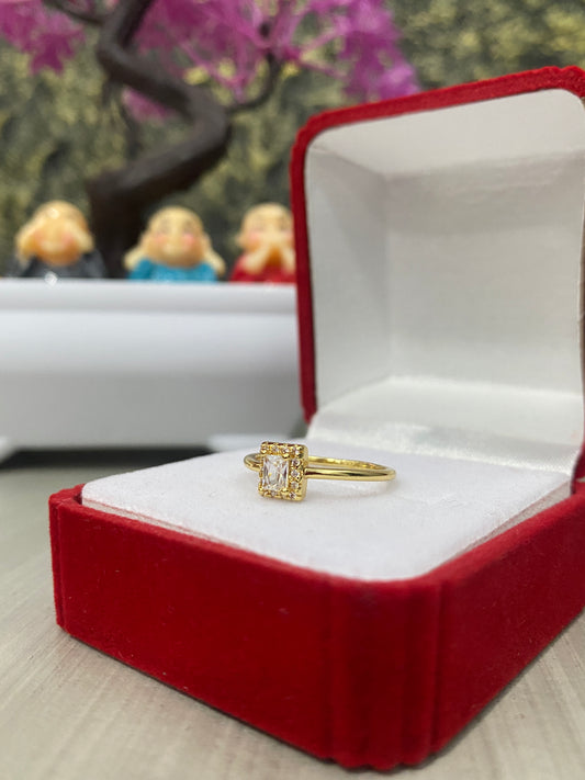 Anillo Importado Solitario rectangular Talla 6,5