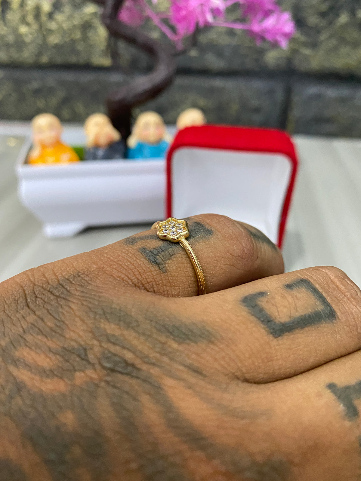 Anillo Importado delicado Van cleef circonado Talla 8