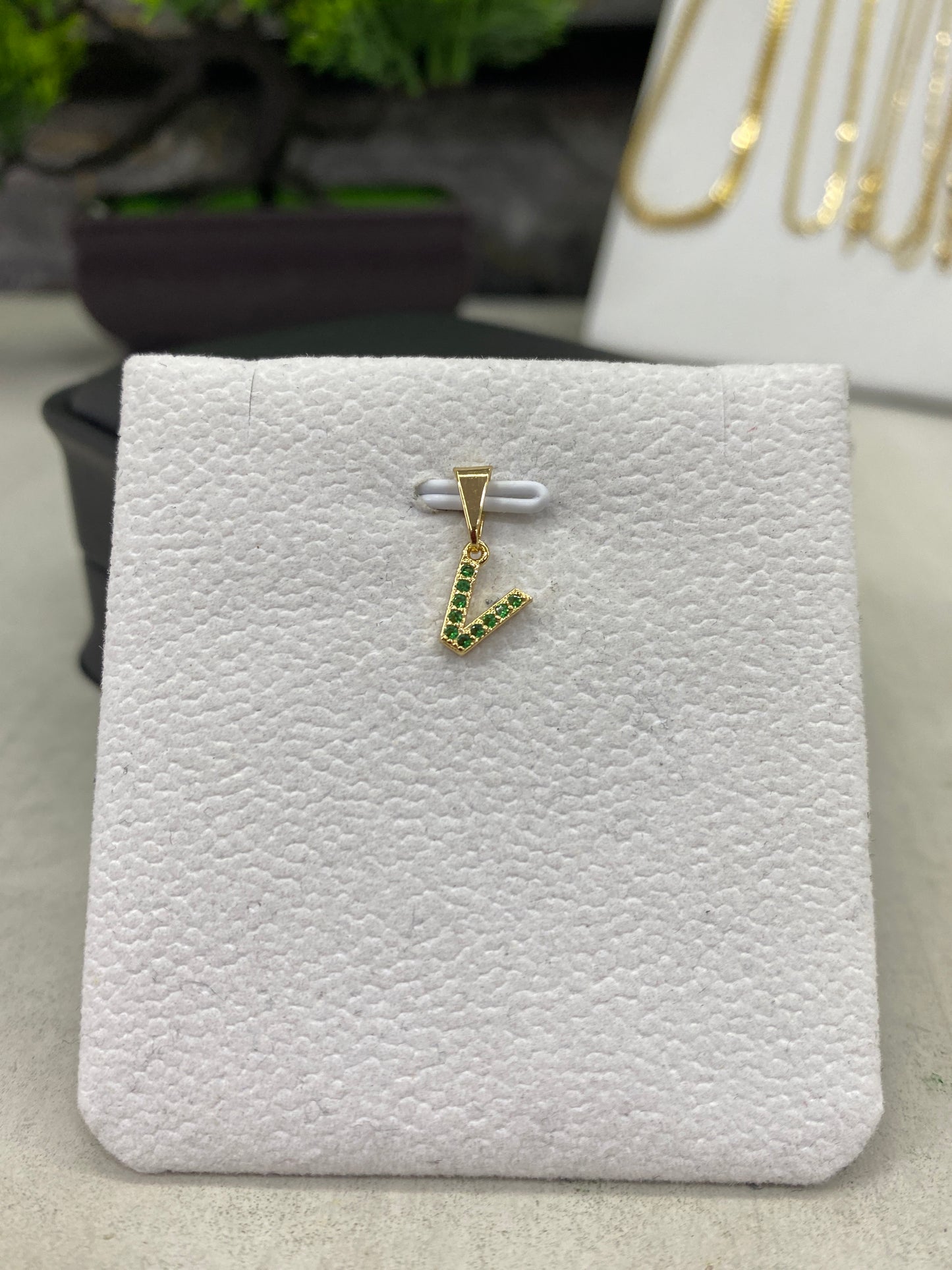 Dije Inicial V circonada