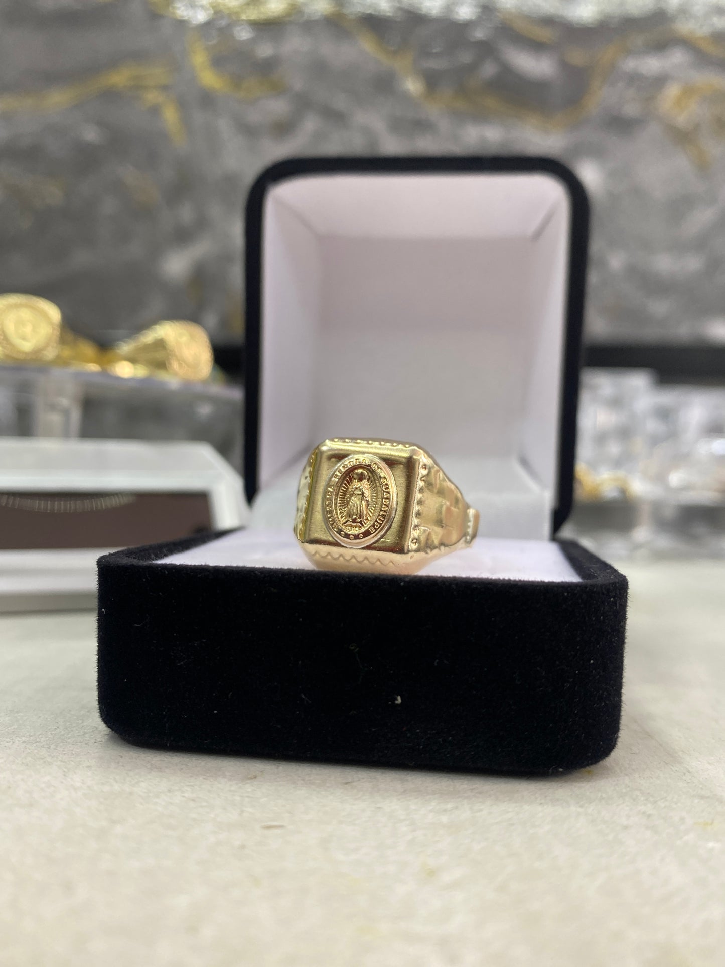 Anillo Guadalupe ovalada cuadrada Troquelado