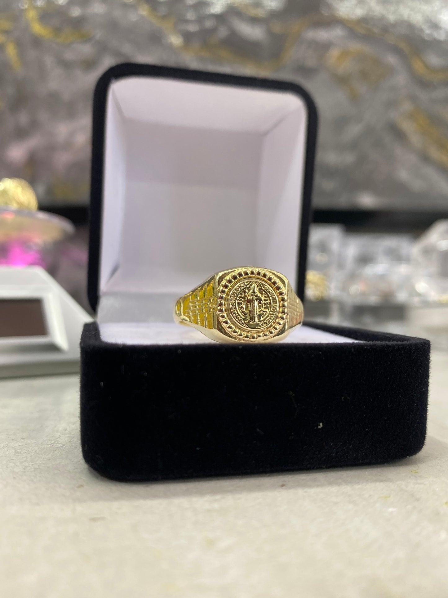 Anillo San Benito Troquelado