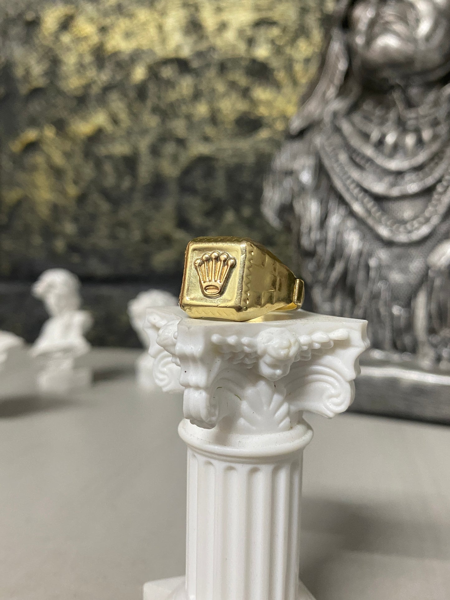 Anillo Rolex cuadrado Troquelado