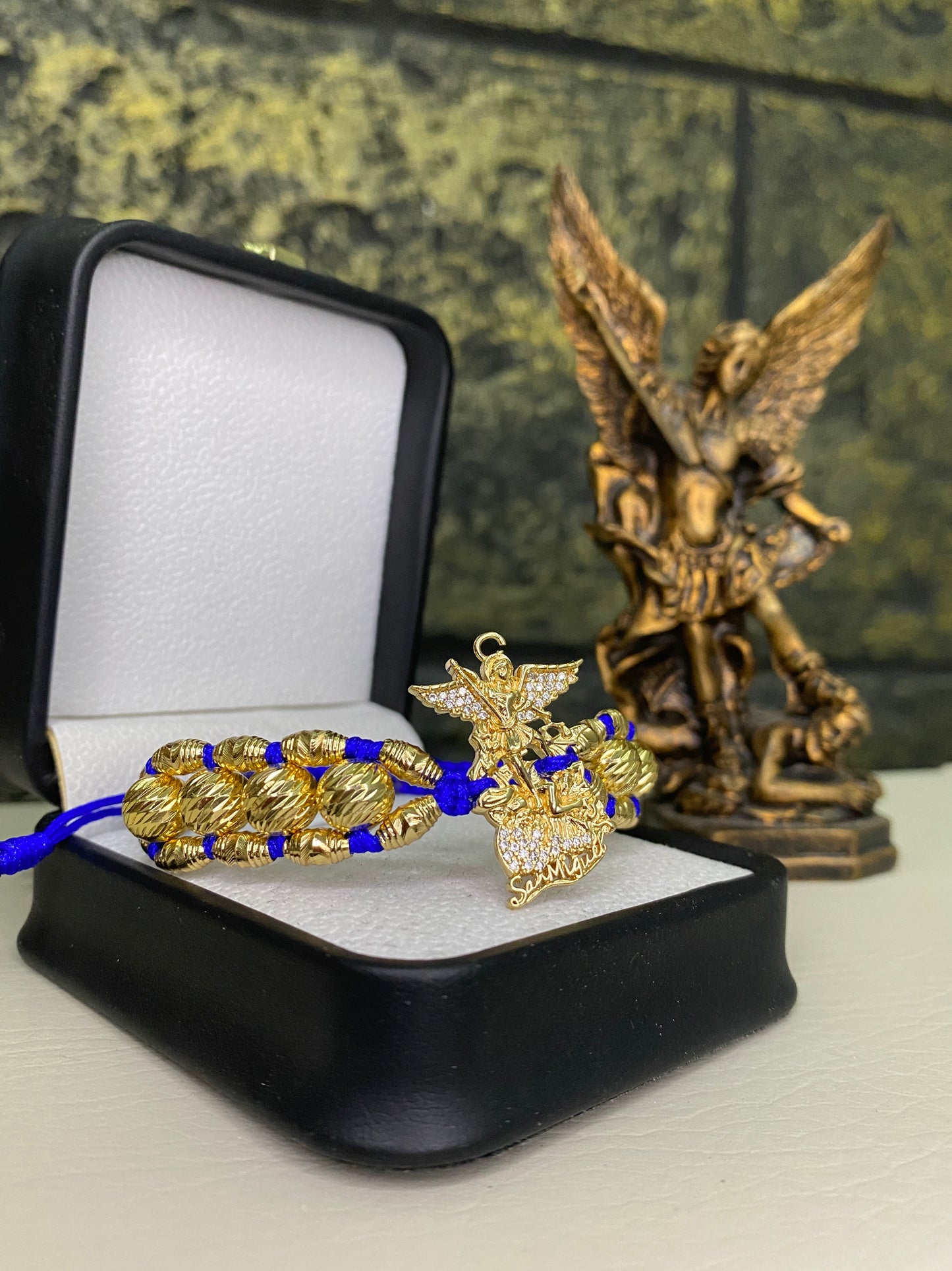 Pulsera Importada San Miguel Arcángel Barriles 3 carriles #8 Tipo Oro