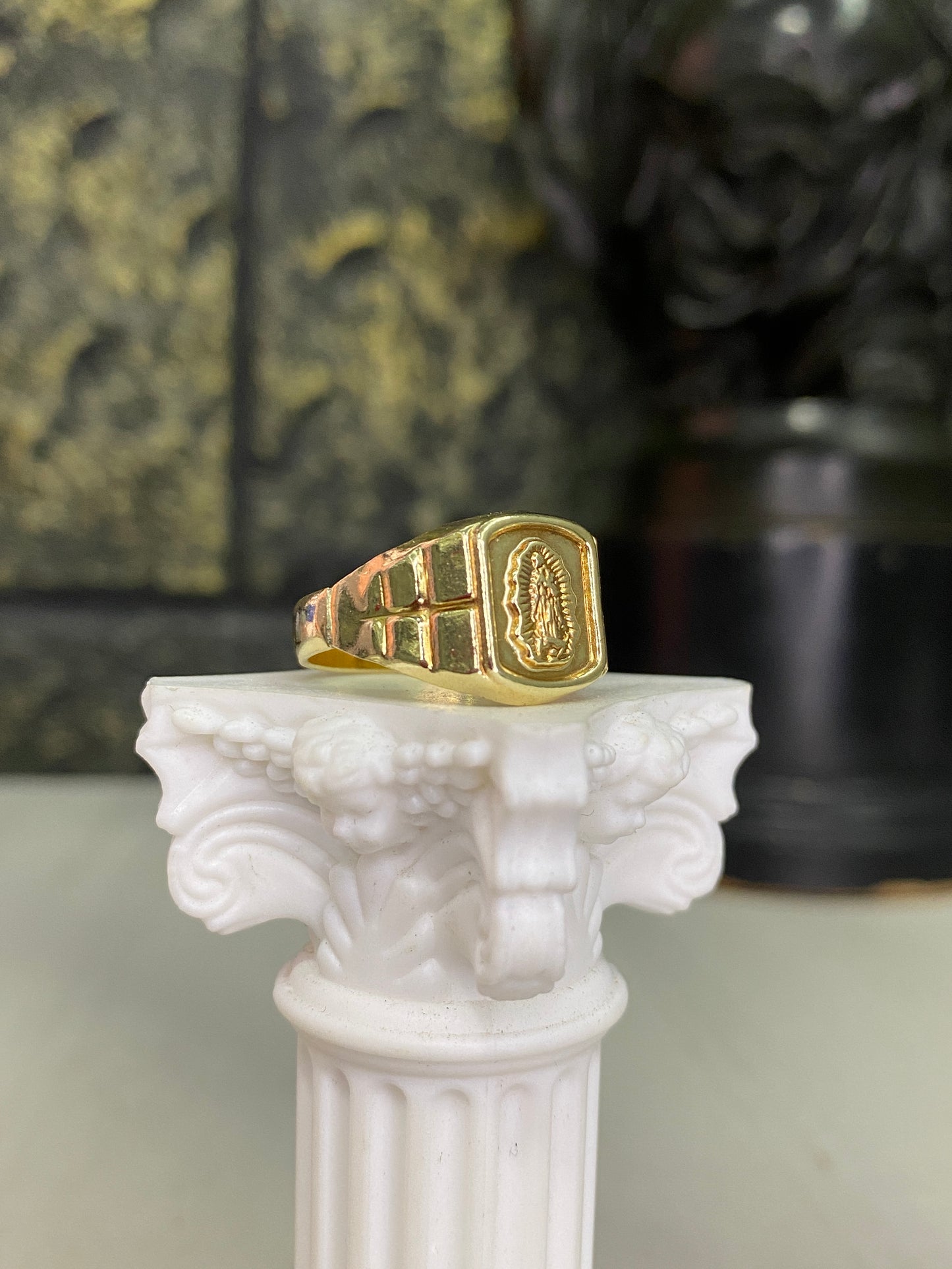 Anillo Guadalupe silueta cuadrado Troquelado Talla 9