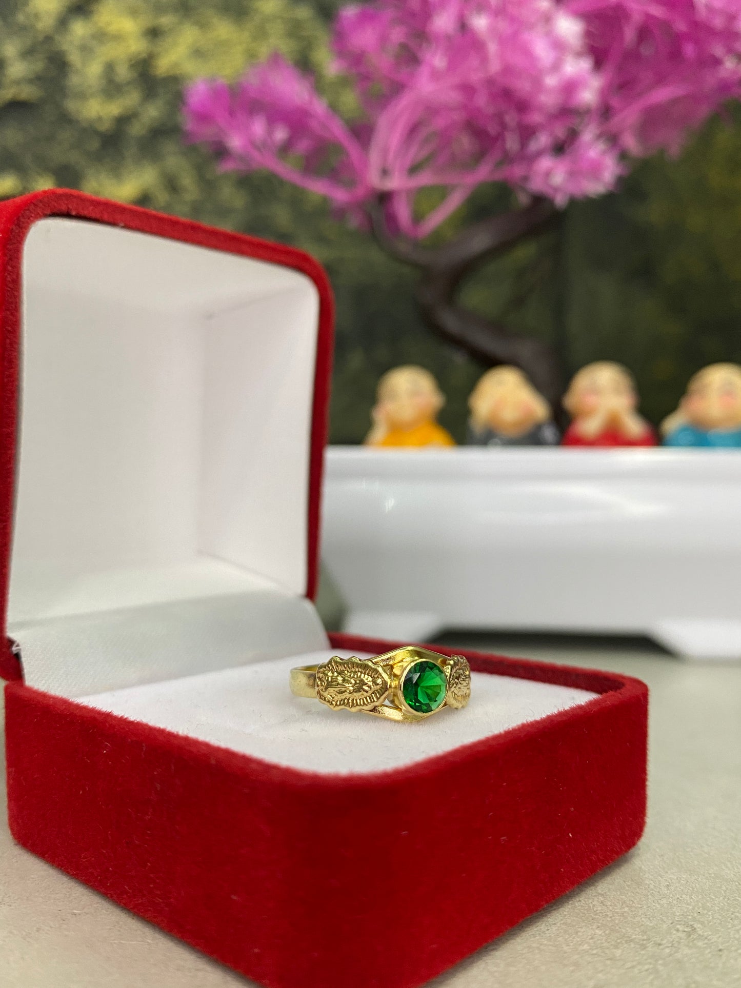 Anillo Guadalupe silueta circon verde Talla 7