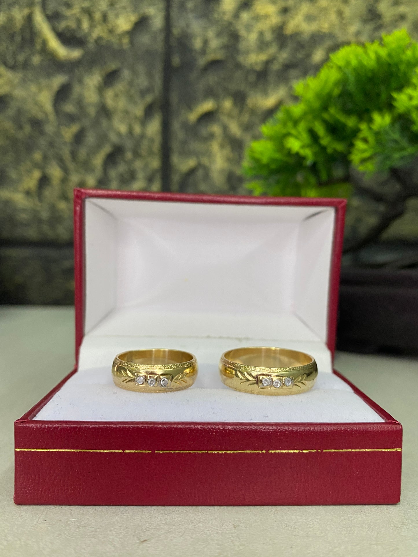 Argollas Matrimoniales Circones blancos Talla 6 & talla 10