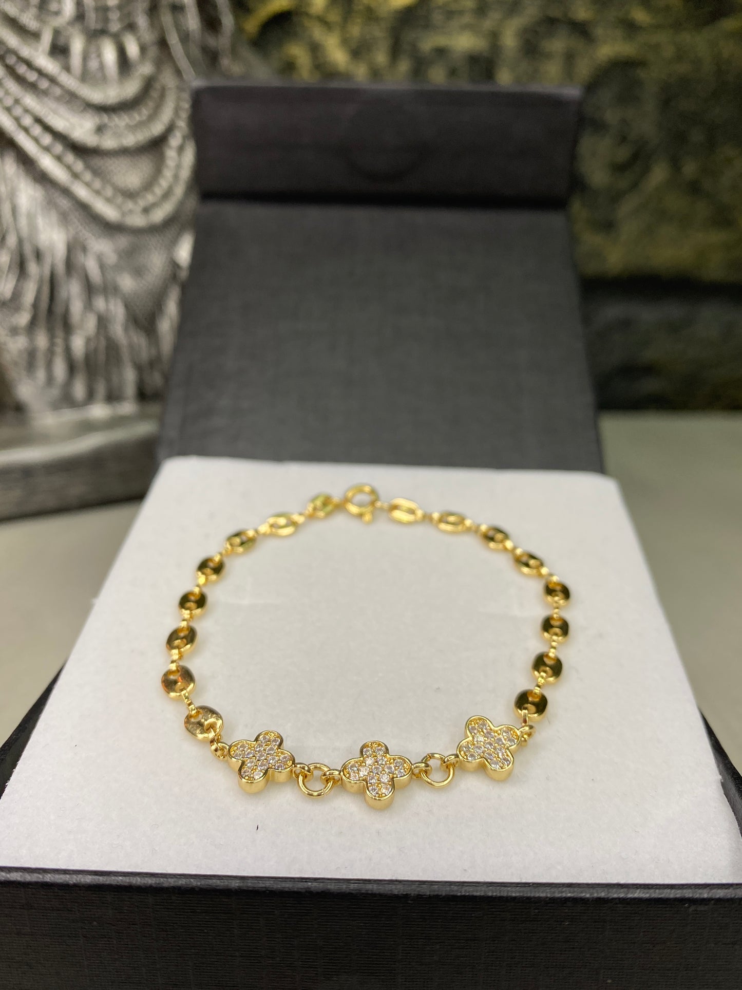 Pulso Gucci Van Cleef circonado blanco
