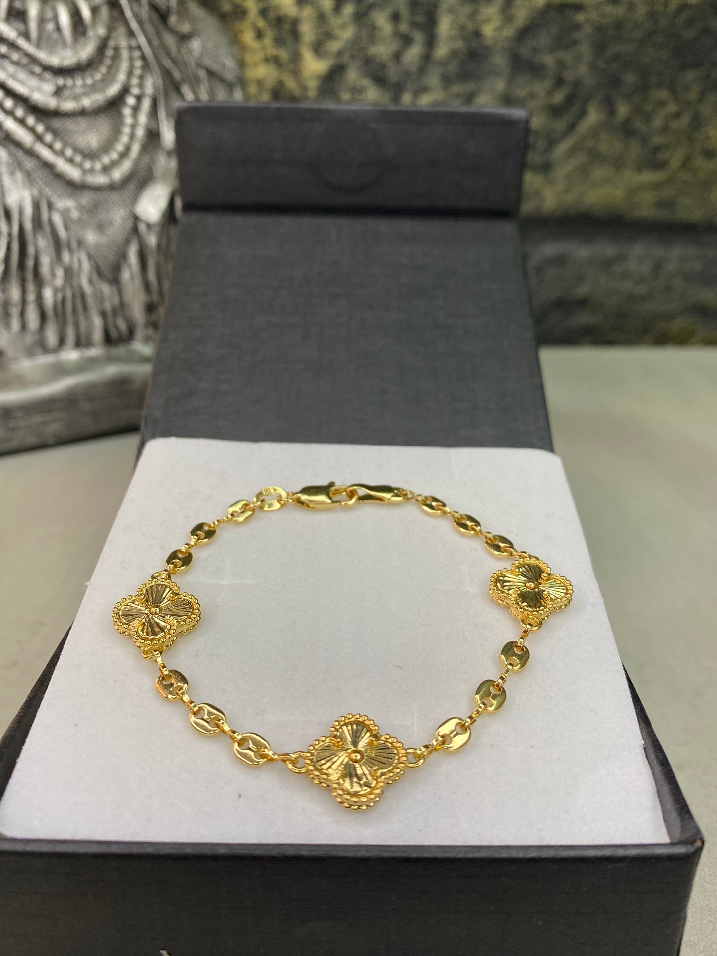 Pulso Gucci Van Cleef dorado