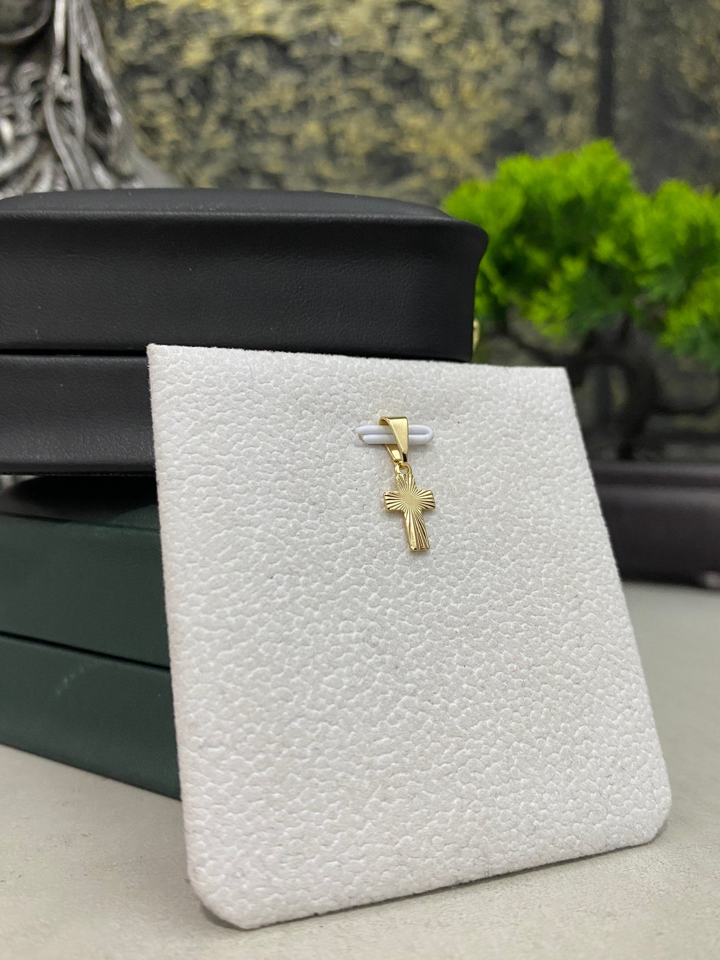 Dije Cruz diamantada mini