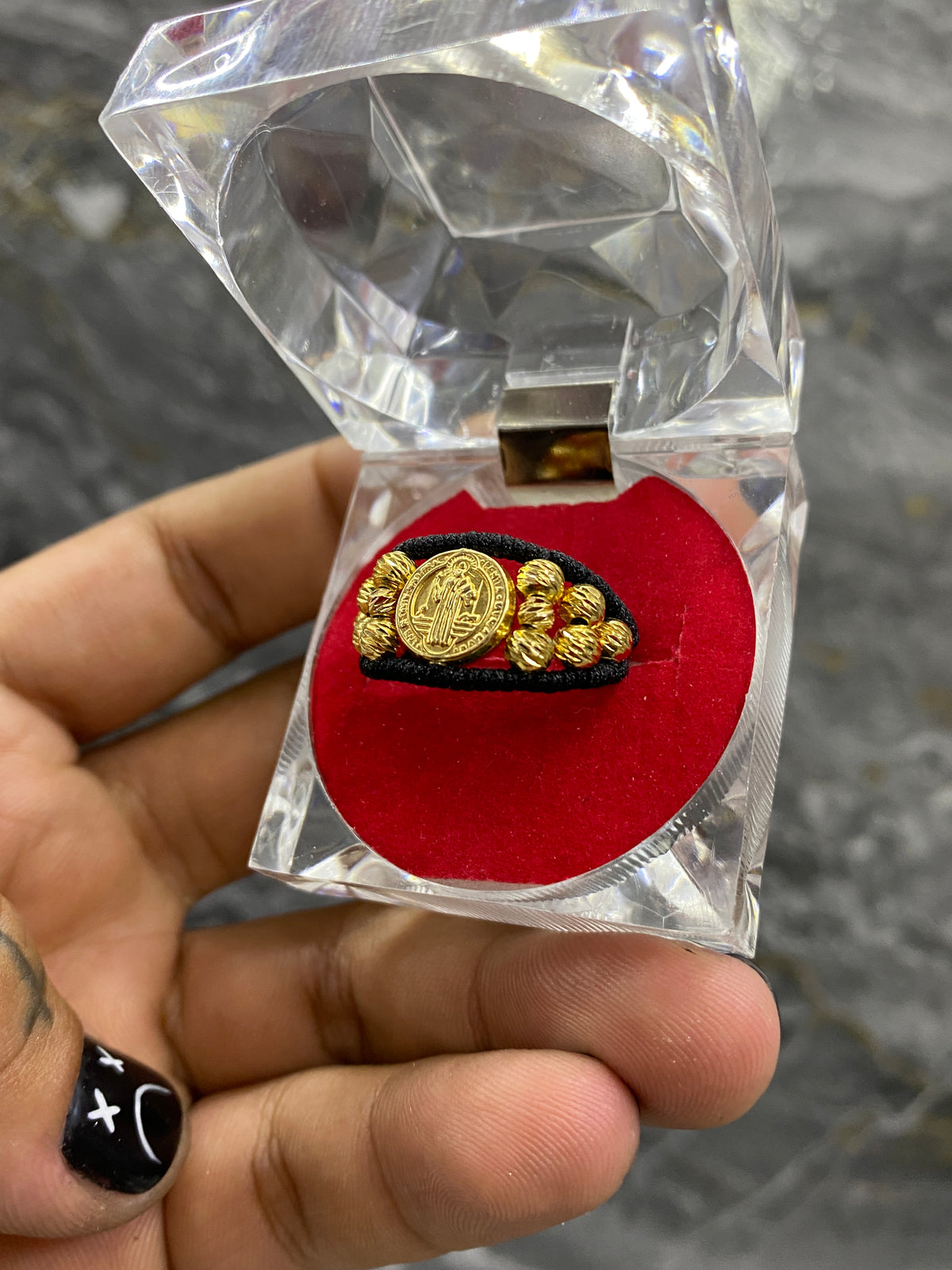 Anillo San Benito diamantado