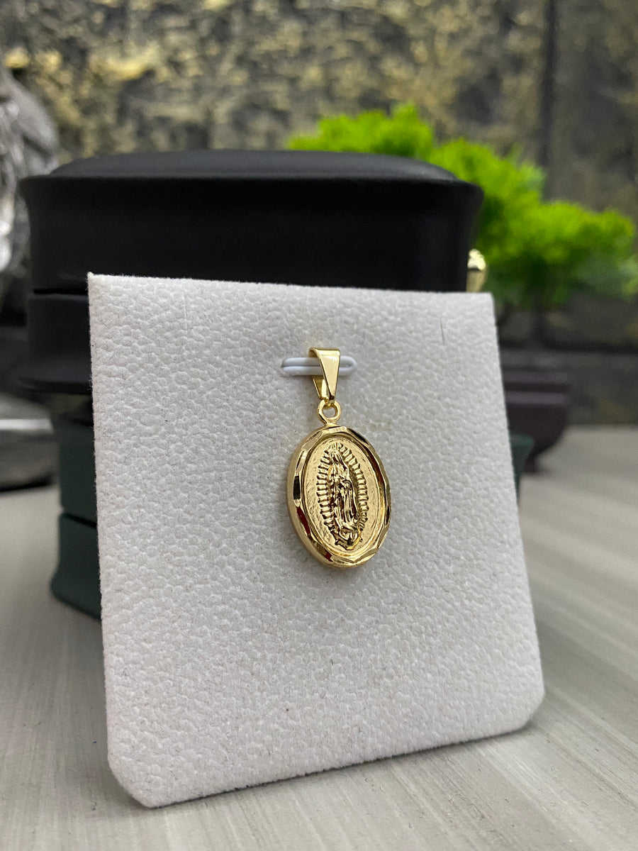 Dije Virgen Guadalupe Ovalada grande