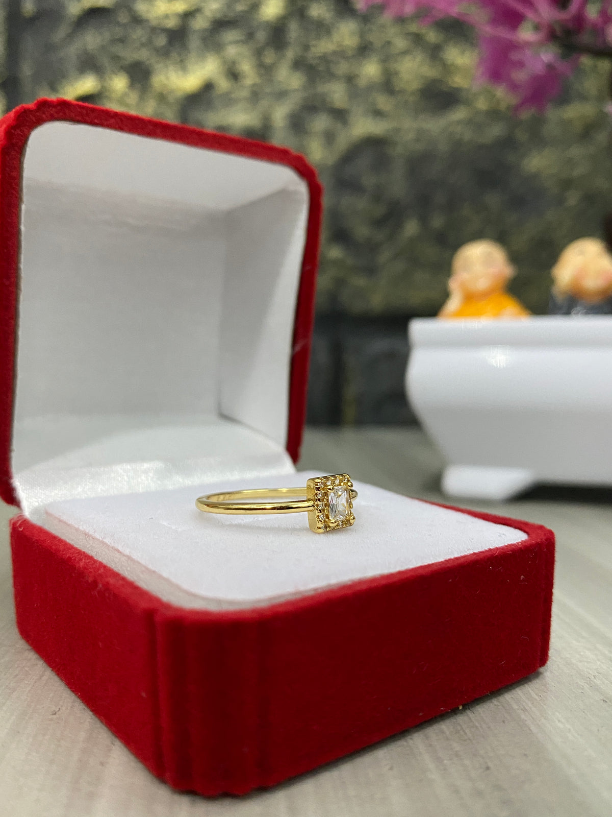Anillo Importado Circon rectangular Talla 8