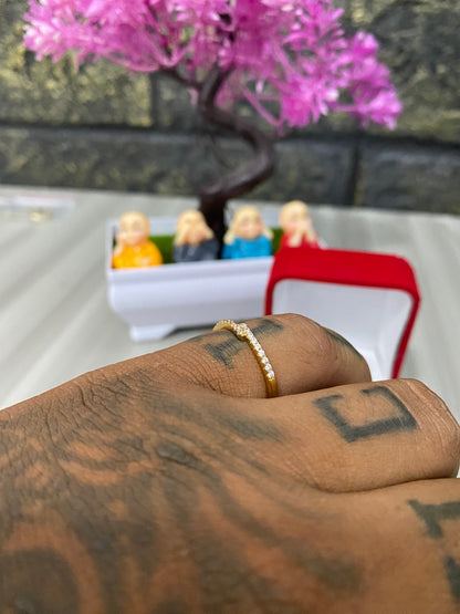 Anillo Importado Delicado circones cruzados Talla 8