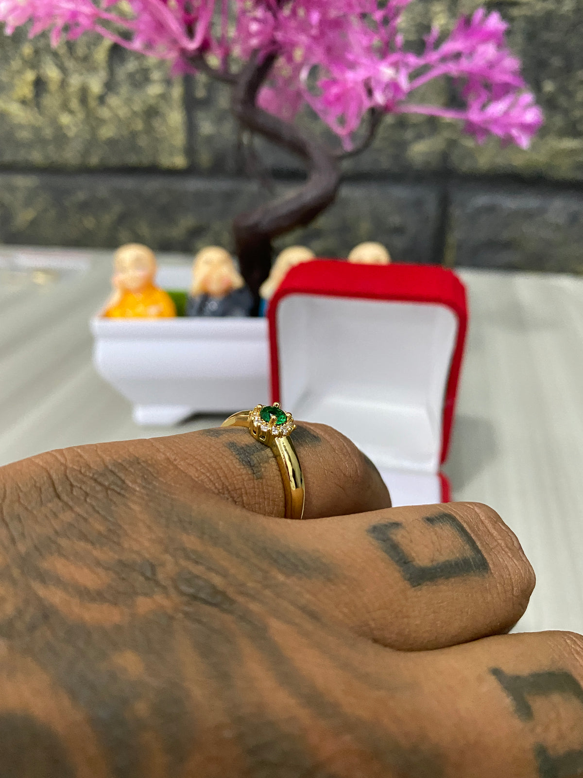 Anillo Importado Circon verde Talla 8