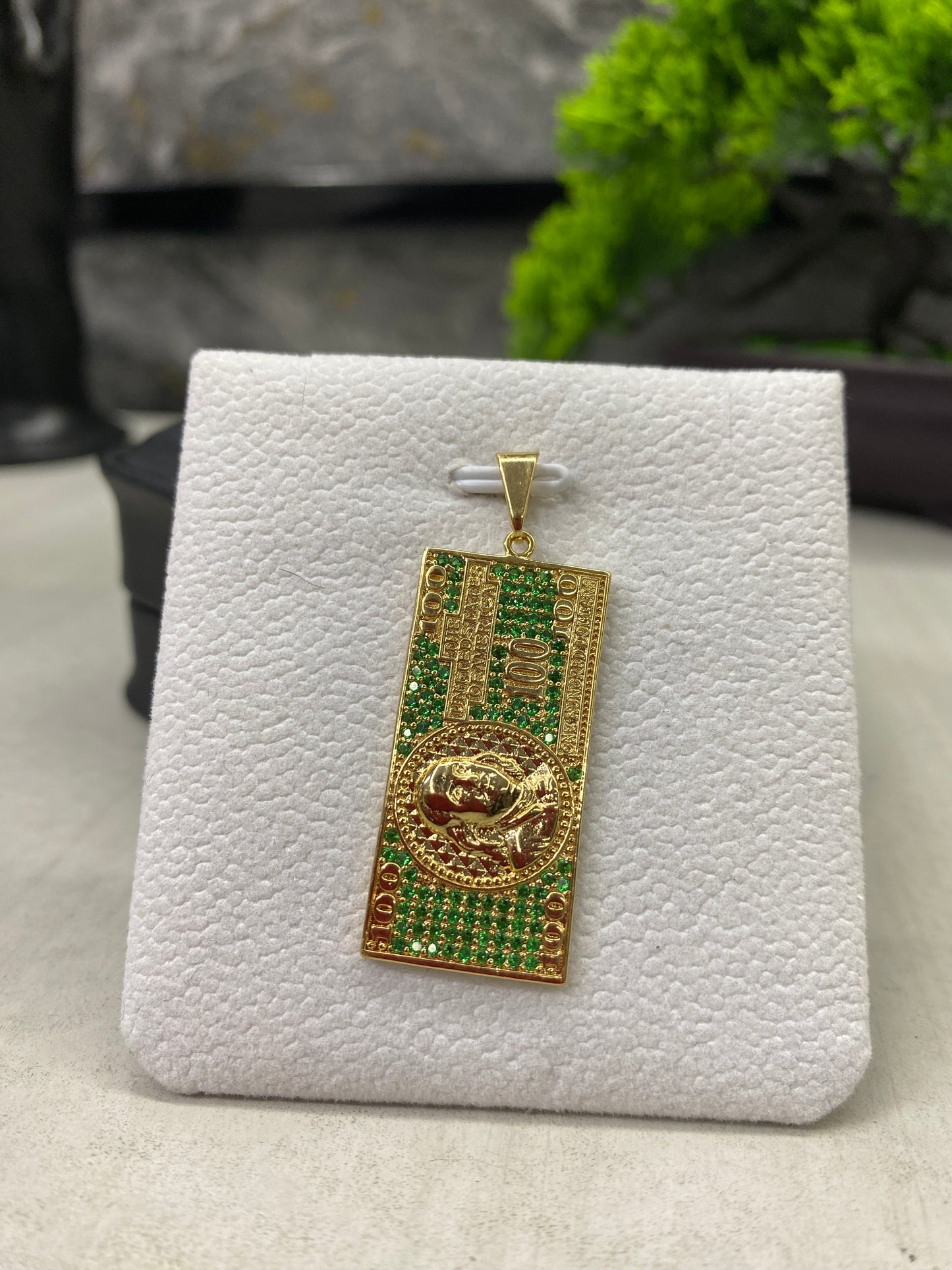 Dije 100 Dolares circonado