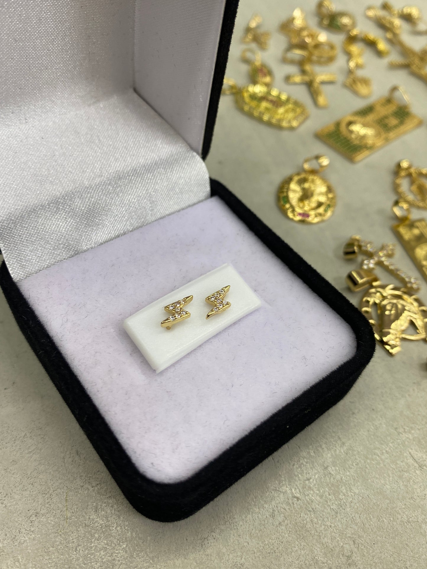 Topos Rayo circonado Mariposa